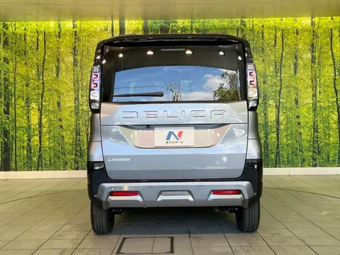 Mitsubishi Delica Mini