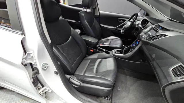 Hyundai Elantra (Avante)