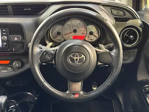 Toyota Yaris (Vitz)