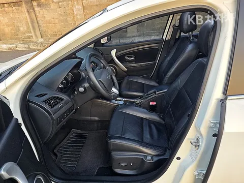 Renault SM3