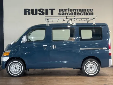 Toyota TownAce Van