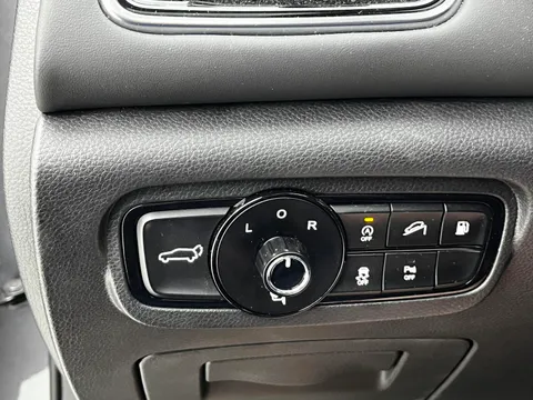 Gac GS8