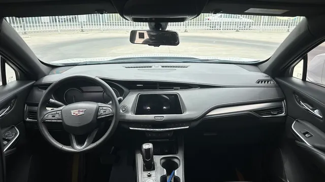 Cadillac XT4