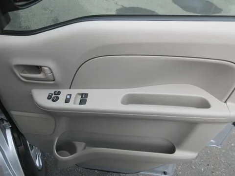 Nissan Clipper Van