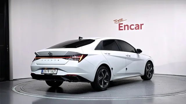 Hyundai Elantra (Avante)