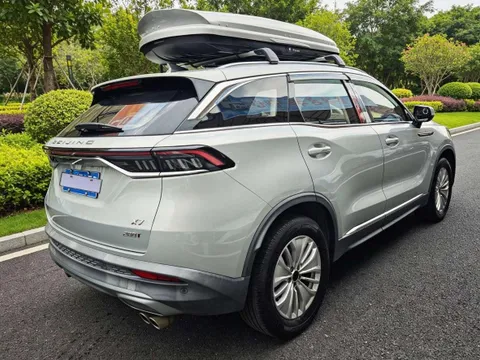 BAIC X7