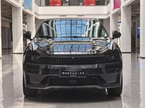 Lynk & Co 05