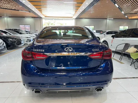 Infiniti Q50L