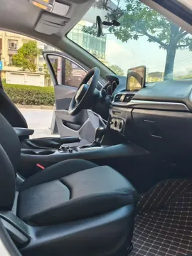 Mazda Mazda 3