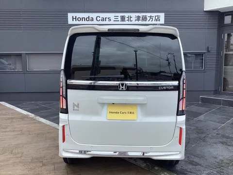 Honda N-BOX Custom