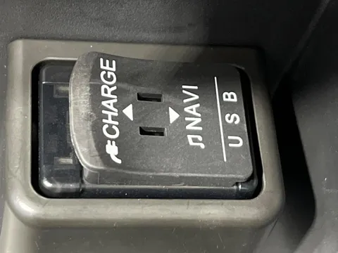 Daihatsu Mira Tocot