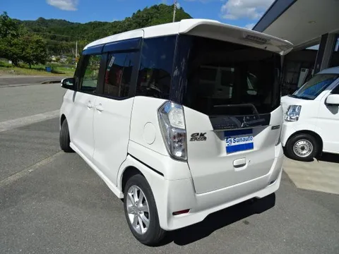 Mitsubishi eK Space Custom