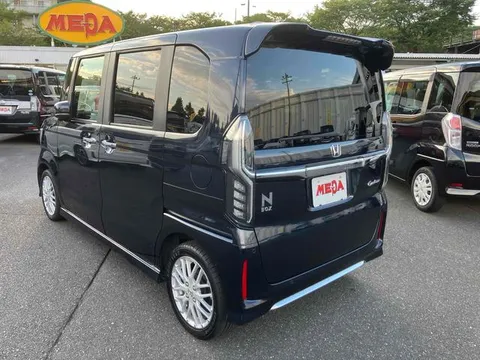 Honda N-BOX Custom