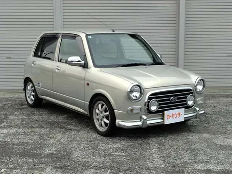 Daihatsu Mira Gino