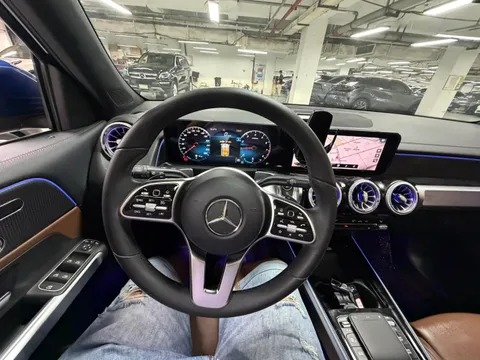 Mercedes-Benz Mercedes-Benz GLB
