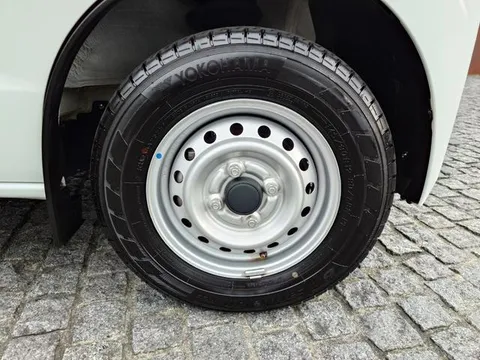 Mitsubishi Minicab Van