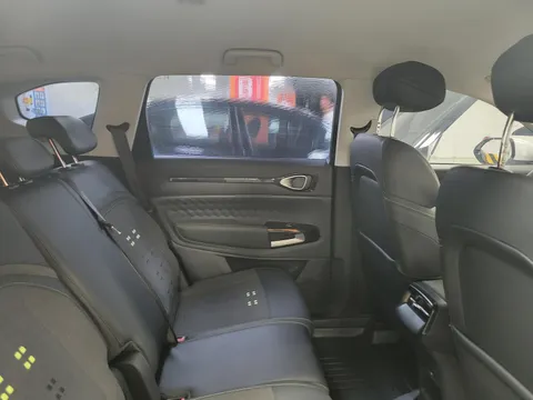 Baojun RM-5