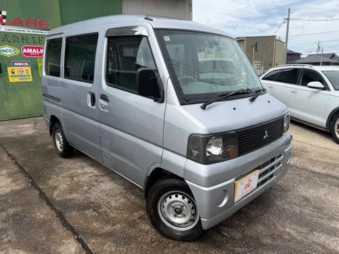 Mitsubishi Minicab Van