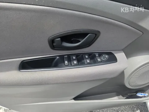 Renault SM3