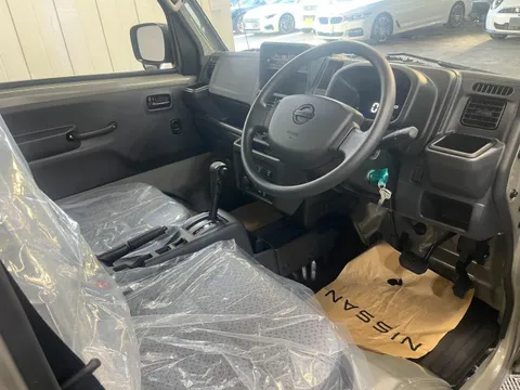 Nissan Clipper Truck