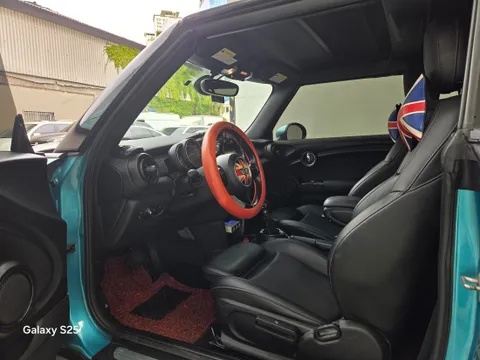 MINI Cooper Convertible