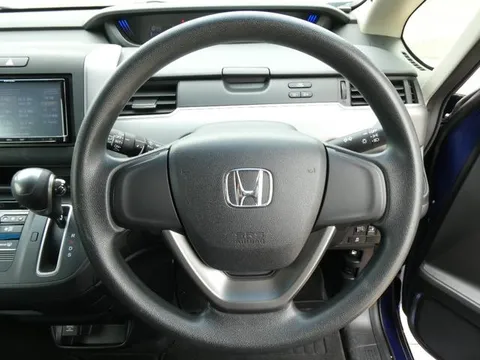Honda Freed Plus
