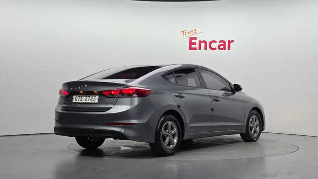 Hyundai Elantra (Avante)