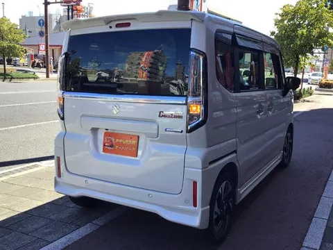 Suzuki Spacia Custom