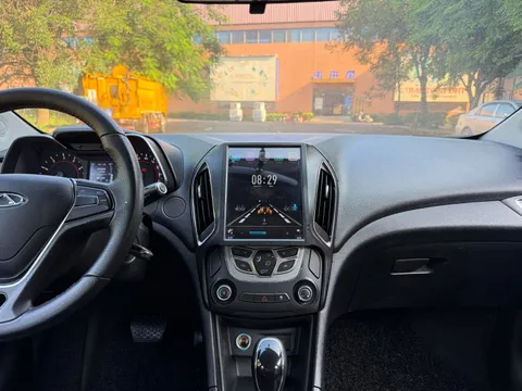 Chery Arrizo 5