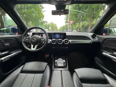 Mercedes-Benz Mercedes-Benz GLB