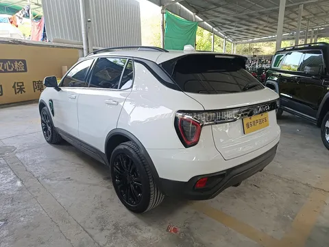 Lynk & Co 01