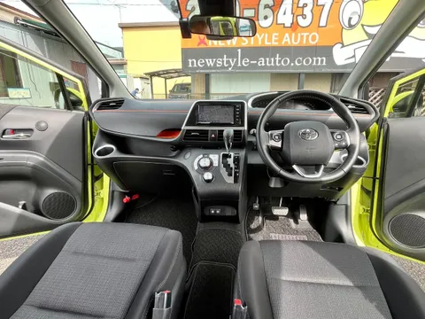 Toyota Sienta