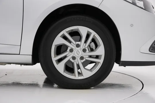 Renault SM3