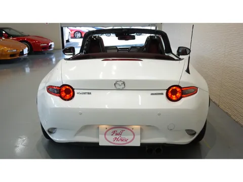 Mazda MX-5 (Roadster)