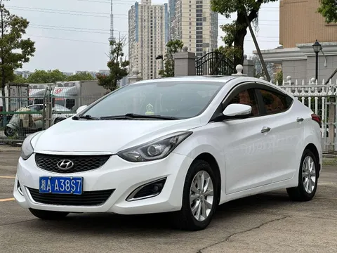 Hyundai Elantra (Avante)