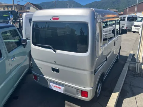 Mitsubishi Minicab Van