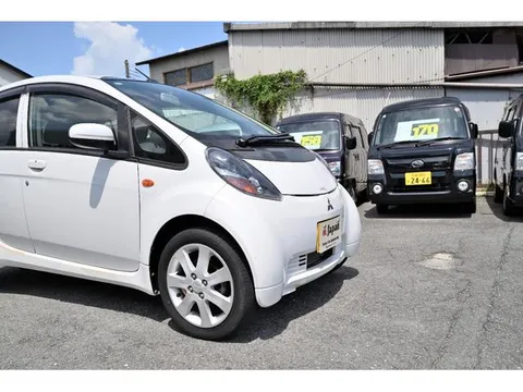 Mitsubishi I