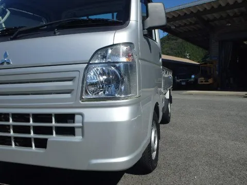 Mitsubishi Minicab Truck