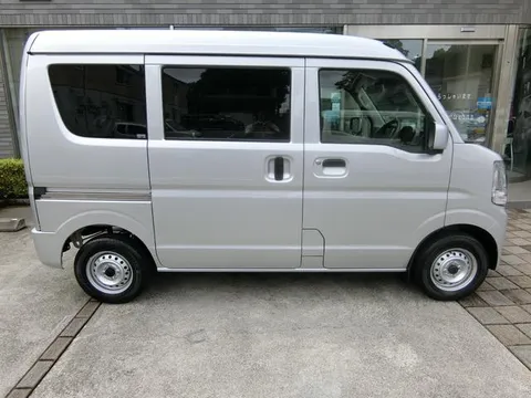 Nissan Clipper