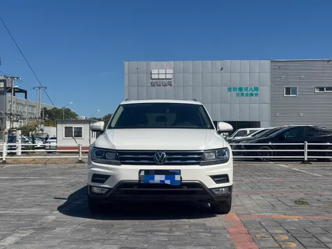 Volkswagen Tiguan L