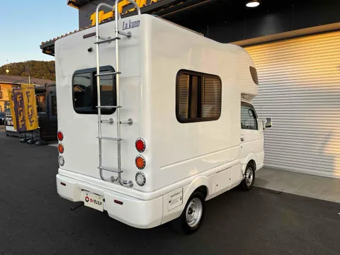 Mazda Scrum Truck