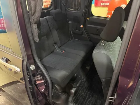 Toyota Pixis Mega