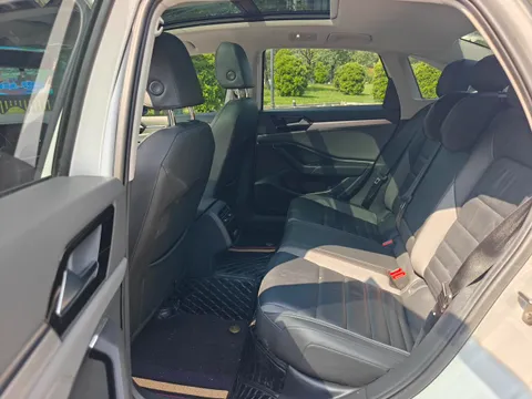 Volkswagen Sagitar