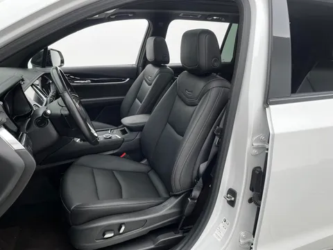 Cadillac XT6