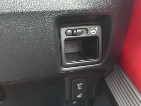 Honda N-BOX Slash