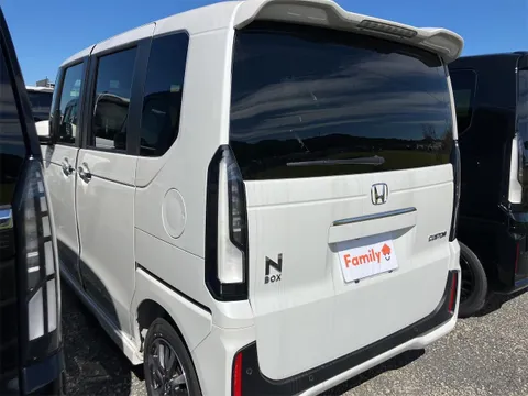 Honda N-BOX Custom