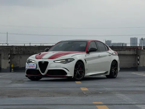 Alfa Romeo Giulia