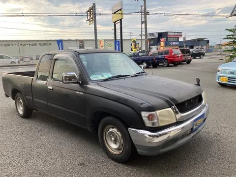 Toyota Hilux Sports Pick Up