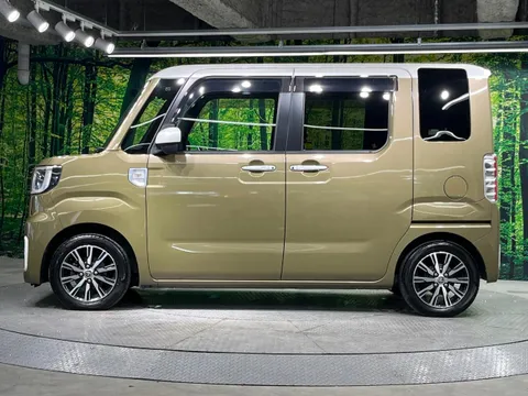 Toyota Pixis Mega