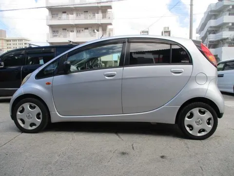 Mitsubishi I